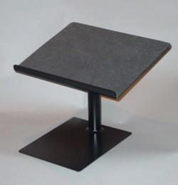 סטנדים שחורים