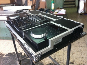 פלטת  DJ